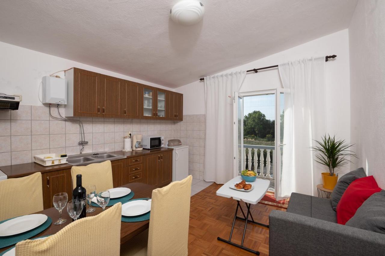 Marina'S Apartments Ražanac 외부 사진